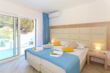 Апартаменты для семьи с бассейном Жаборич - Žaborić, Шибеник - Šibenik - 20728