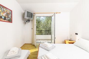 Apartmani uz more Uvala Pokrivenik, Hvar - 2073