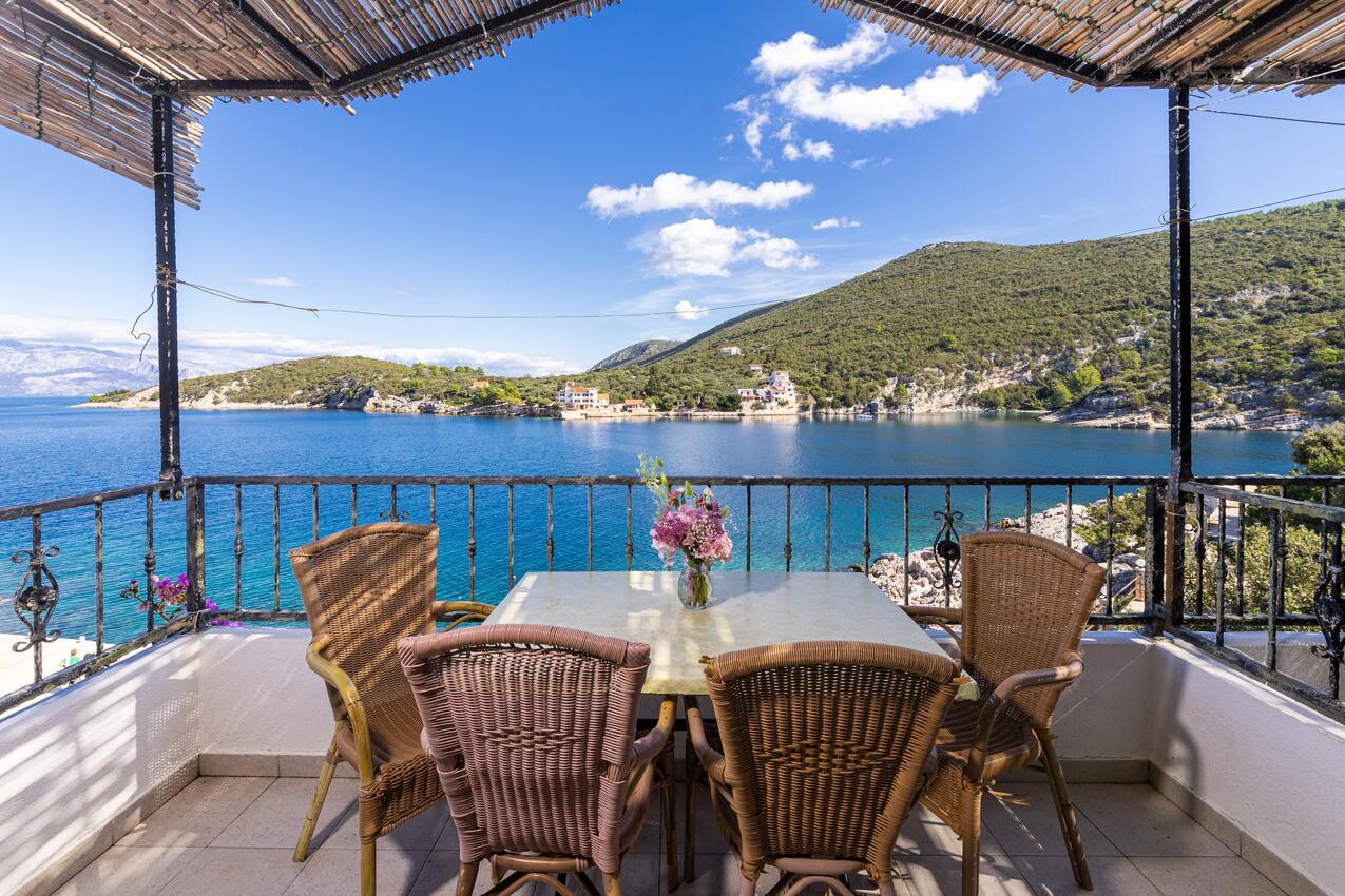 Enosobni apartma Zaliv Pokrivenik (Hvar) (A-2073-g)