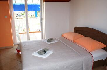 Appartamenti accanto al mare Grebastica, Sebenico - Šibenik - 20736