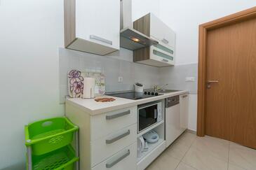 Appartamenti con parcheggio Brella - Brela, Macarsca - Makarska - 20739