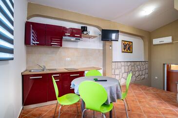 Apartmani za obitelj s djecom Lopar, Rab - 20749