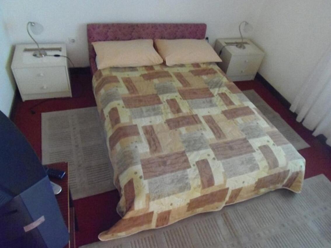 Appartamenti con parcheggio Guduce, Ugliano - Ugljan - 20760