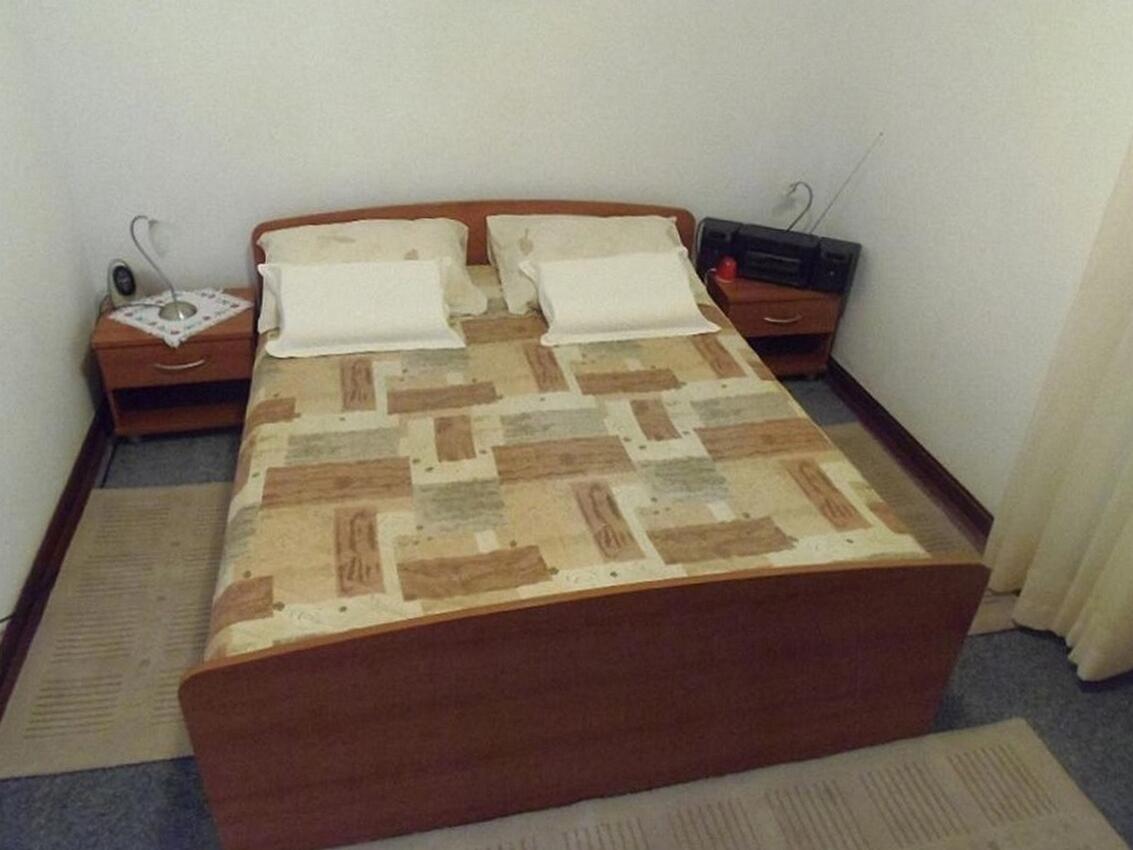 Appartamenti con parcheggio Guduce, Ugliano - Ugljan - 20760