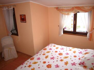 Apartment with terrace Šibenik, North Dalmatia