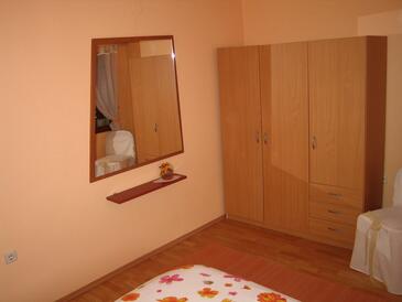 Apartment with terrace Šibenik, North Dalmatia