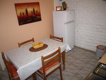 Apartment with terrace Šibenik, North Dalmatia