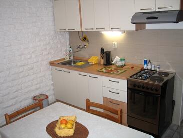 Apartment with terrace Šibenik, North Dalmatia