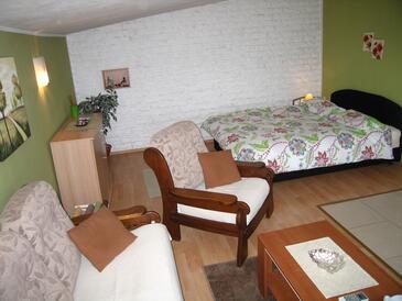 Apartment with terrace Šibenik, North Dalmatia