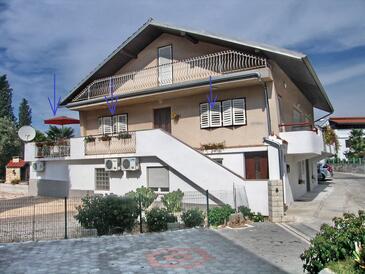 Brodarica, Šibenik, Hébergement 20762 - Appartement à proximité de la mer avec une plage de galets.