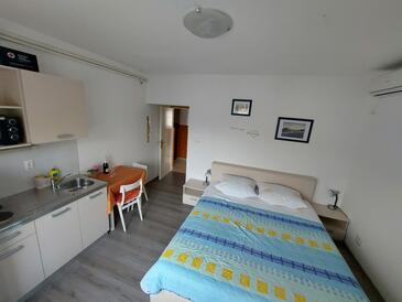 Апартаменти біля моря Супетарска Драга - Доня - Supetarska Draga - Donja, Раб - Rab - 20773