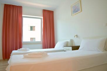 Apartments and rooms by the sea Promajna, Makarska - 20786