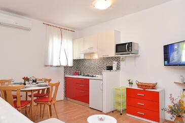 Lägenheter med parkering Kukci, Porec - 20797