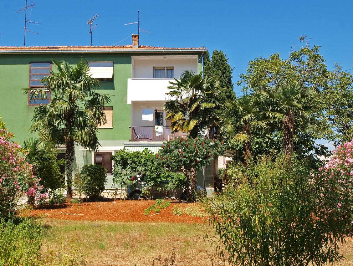 Apartments with parking spaces Rovinj - 20812