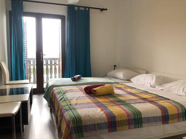 Apartmány s parkovištěm Mrljane, Pašman - 20850