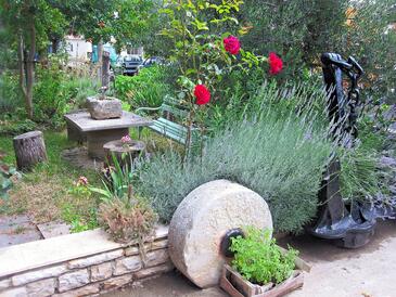 Apartmani s parkingom Mrljane, Pašman - 20850