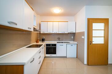 Apartmaji z bazenom za družine z otroci Sveti Filip i Jakov, Biograd - 20861