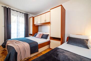 Family-friendly apartments with swimming pool Sveti Filip i Jakov, Biograd - 20861