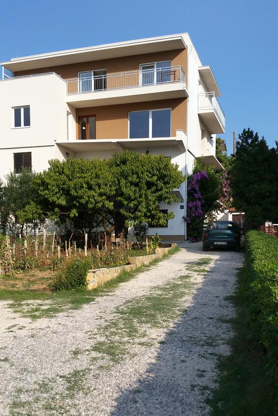 Parkplatz - Ferienwohnungen am Meer Podstrana, Split