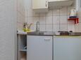 Tučepi, Kitchen in the apartment, (pet friendly) and WiFi.