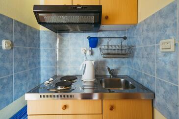 Family-friendly apartments with swimming pool Promajna, Makarska - 20882