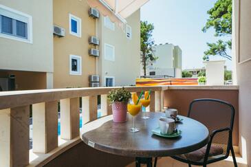 Family-friendly apartments with swimming pool Promajna, Makarska - 20882