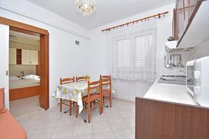 Jednopokojový apartmán Tučepi Jednopokojový apartmán Tučepi, Makarská - Makarska (A-20891-a)