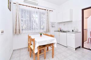 Jednopokojový apartmán Tučepi Jednopokojový apartmán Tučepi, Makarská - Makarska (A-20891-b)