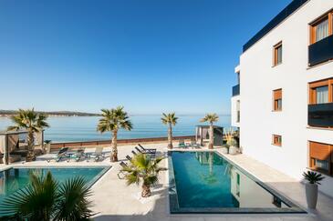 Apartmány s bazénom pre rodiny Vir - 20915 Adriatic.hr