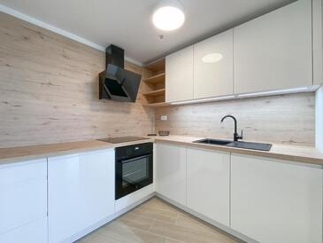 Family-friendly apartments with swimming pool Promajna, Makarska - 20940