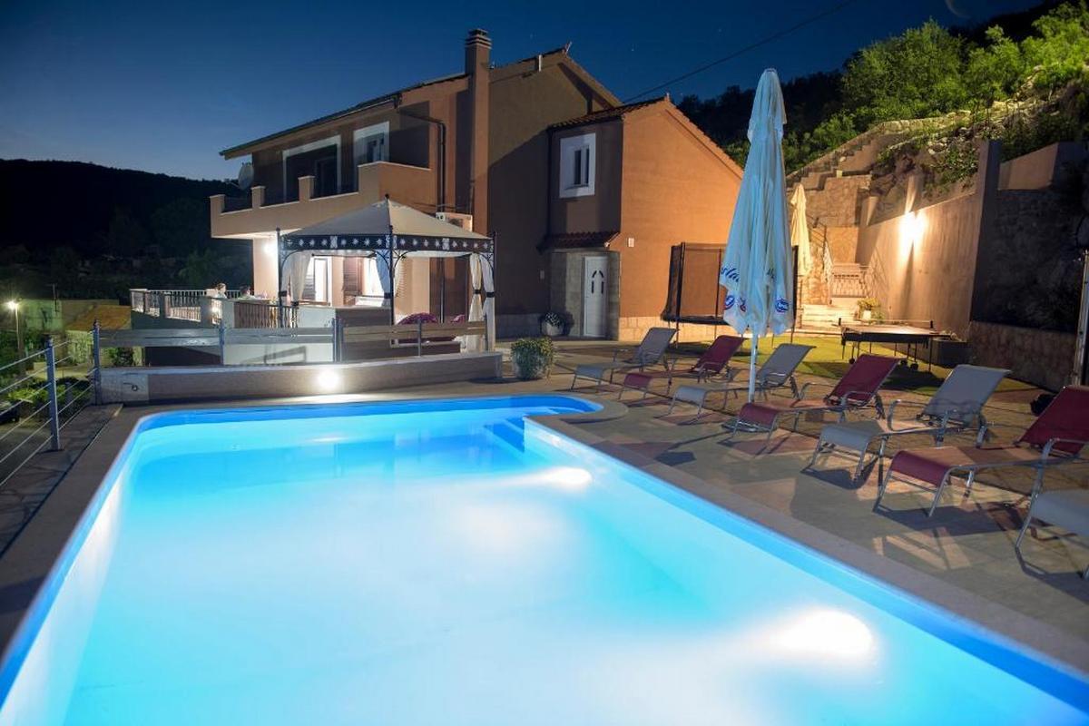 Haus mit Pool für Familien Zagvozd, Zagora - 20945