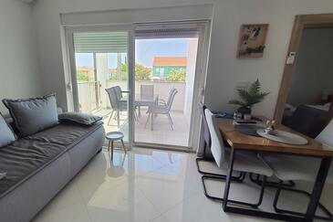 Appartamenti con piscina per famiglie Santi Filippo e Giacomo - Sveti Filip i Jakov, Biograd - 20967