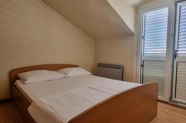 Appartementen met parkeerplaats Kastel Stari, Kastela - 20978