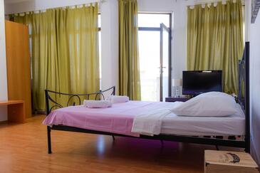 Appartementen met parkeerplaats Kastel Stari, Kastela - 20978