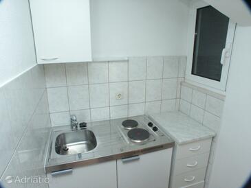 Ferienwohnungen mit Pool für Familien Okrug Gornji, Ciovo - 2098