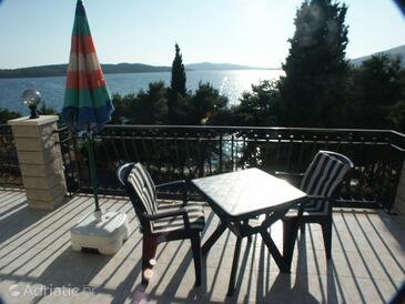 Ferienwohnungen mit Pool für Familien Okrug Gornji, Ciovo - 2098