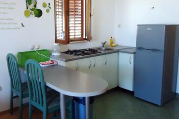 Apartamente şi camere lângă mare Sumpetar, Omis - 2099