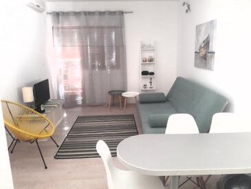 Apartamente şi camere lângă mare Sumpetar, Omis - 2099
