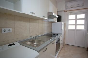 Lejlighedens parkeringsplads Kastel Kambelovac, Kastela - 20993