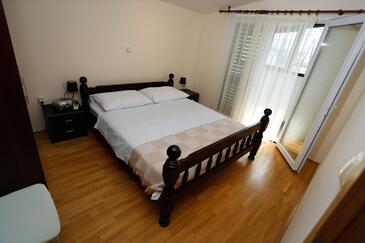 Lejlighedens parkeringsplads Kastel Kambelovac, Kastela - 20993