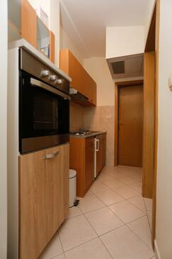 Lejlighedens parkeringsplads Kastel Kambelovac, Kastela - 20993