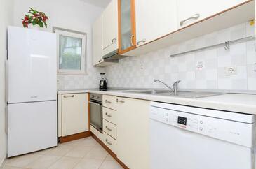 Ferienwohnungen mit Parkplatz Kastel Novi, Kastela - 20997