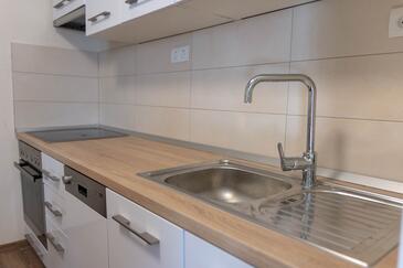 Ferienwohnungen am Meer Kastel Novi, Kastela - 21006