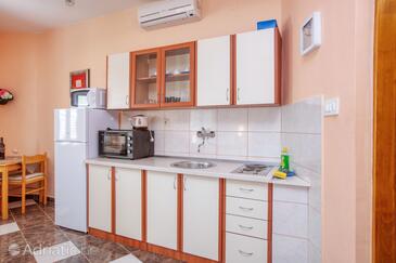 Apartmány s parkovištěm Pirovac, Šibenik - 21008