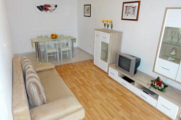 Apartmanok parkolóhellyel Rastici, Ciovo - 2102