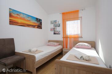 Apartments with parking space Kaštel Gomilica, Kaštela - 21020