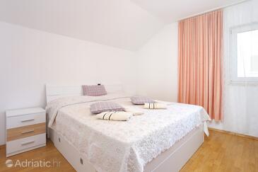 Appartementen met zwembad geschikt voor gezinnen met kinderen Split - 21026