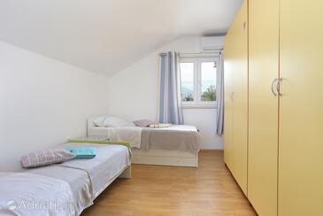 Appartementen met zwembad geschikt voor gezinnen met kinderen Split - 21026