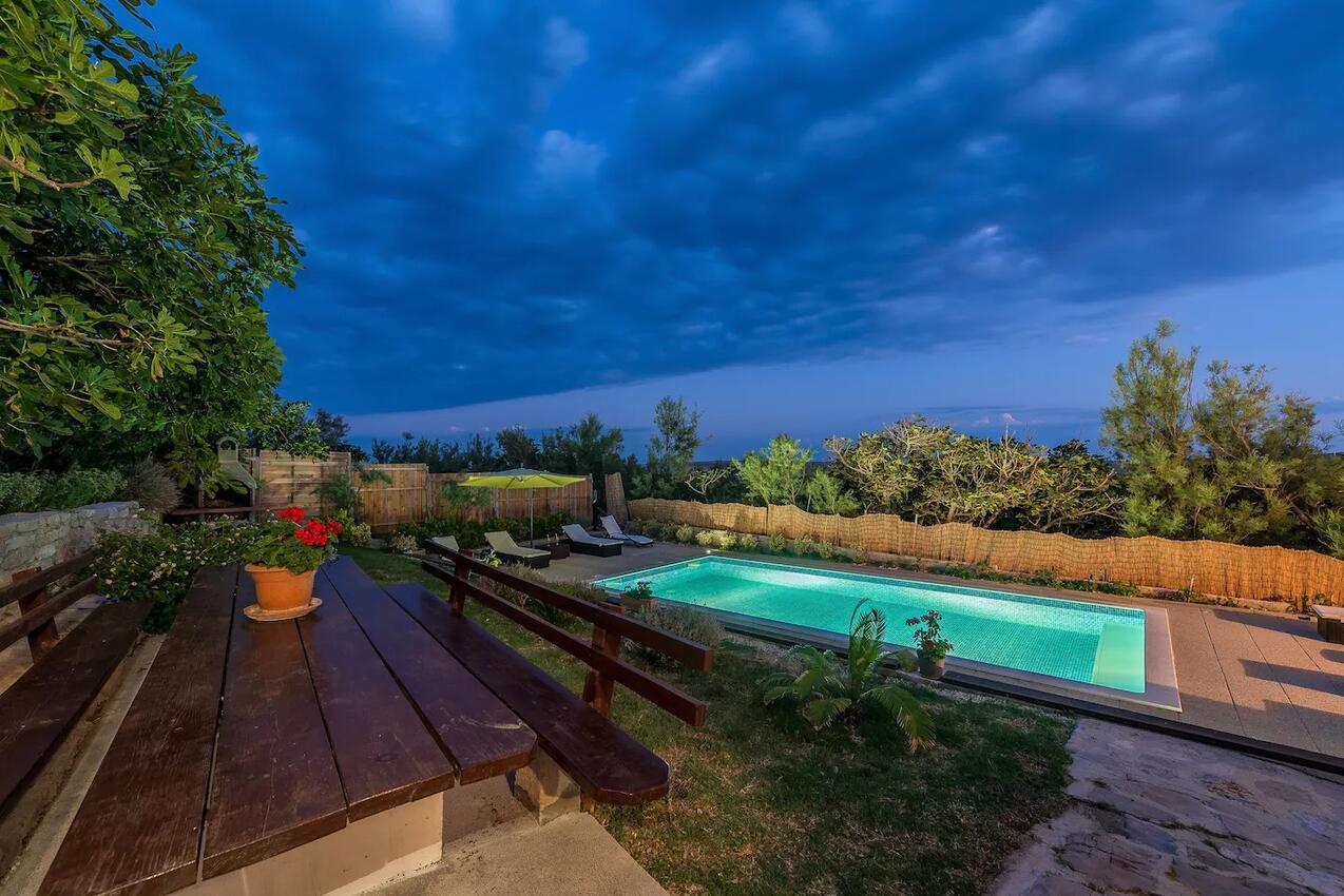 Appartamenti con piscina per famiglie Stara Vas, Pago - Pag - 21031