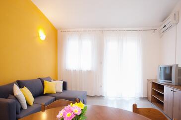 Apartmanok a tenger mellett Rastici, Ciovo - 2104